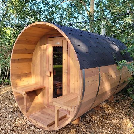 Retro Chic Wellness Met Hottub & Sauna Ewijk Dış mekan fotoğraf