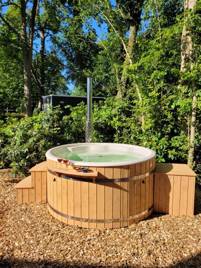 Retro Chic Wellness Met Hottub & Sauna Ewijk Dış mekan fotoğraf