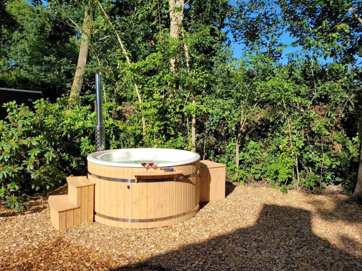 Retro Chic Wellness Met Hottub & Sauna Ewijk Dış mekan fotoğraf