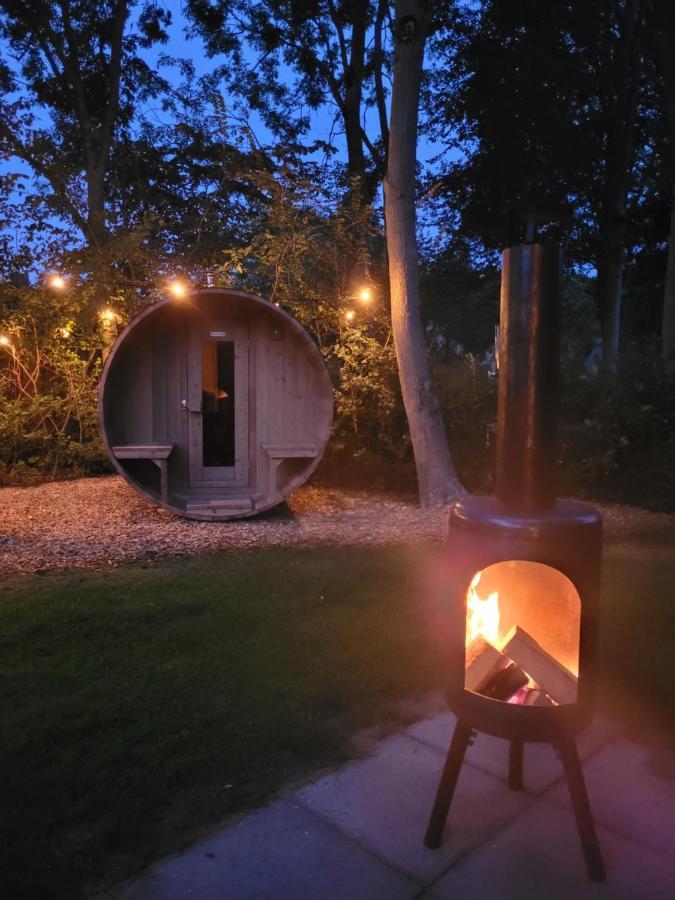 Retro Chic Wellness Met Hottub & Sauna Ewijk Dış mekan fotoğraf
