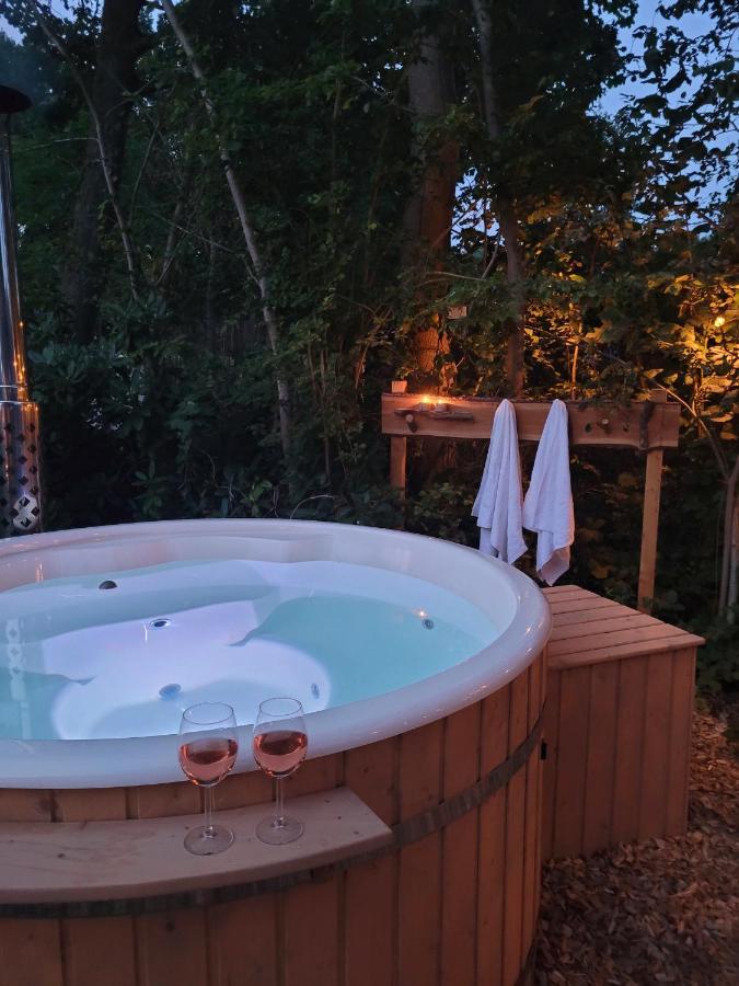 Retro Chic Wellness Met Hottub & Sauna Ewijk Dış mekan fotoğraf